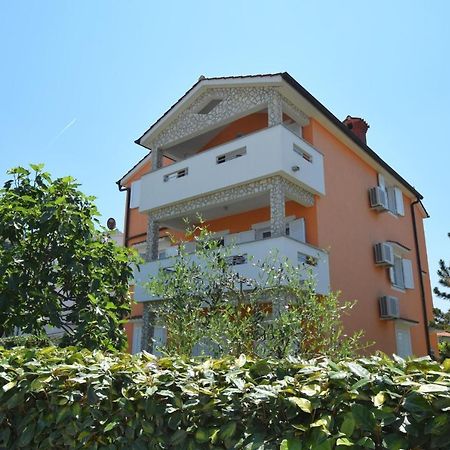Apartments Gabrijel Malinska Exterior foto
