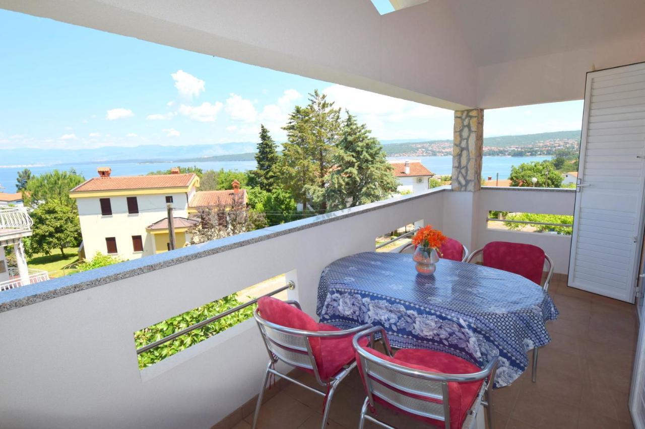 Apartments Gabrijel Malinska Exterior foto