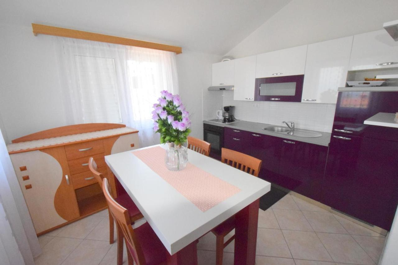Apartments Gabrijel Malinska Exterior foto