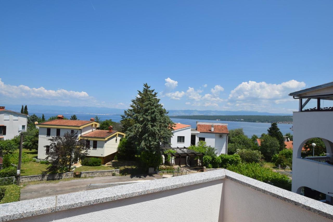 Apartments Gabrijel Malinska Exterior foto