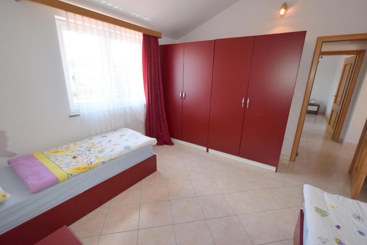Apartments Gabrijel Malinska Exterior foto