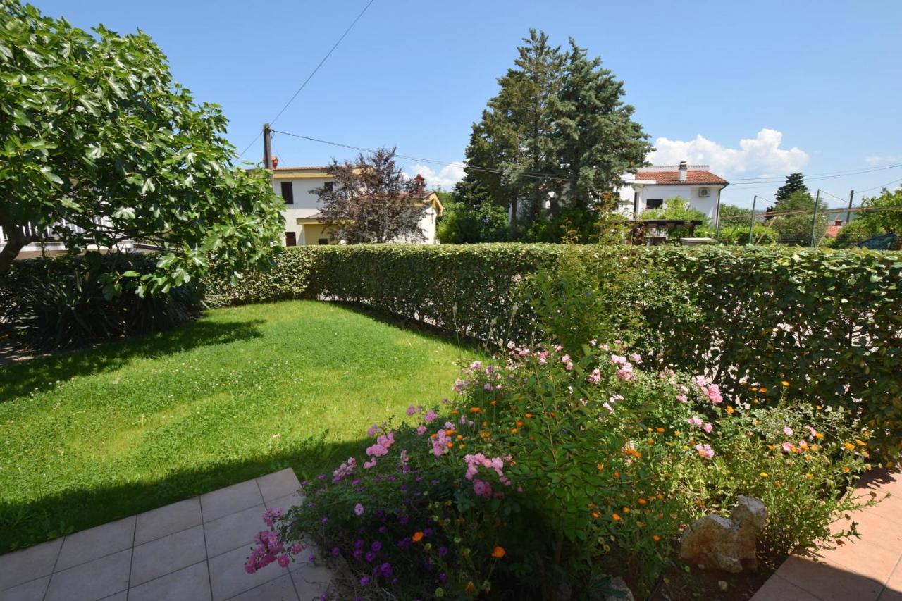 Apartments Gabrijel Malinska Exterior foto