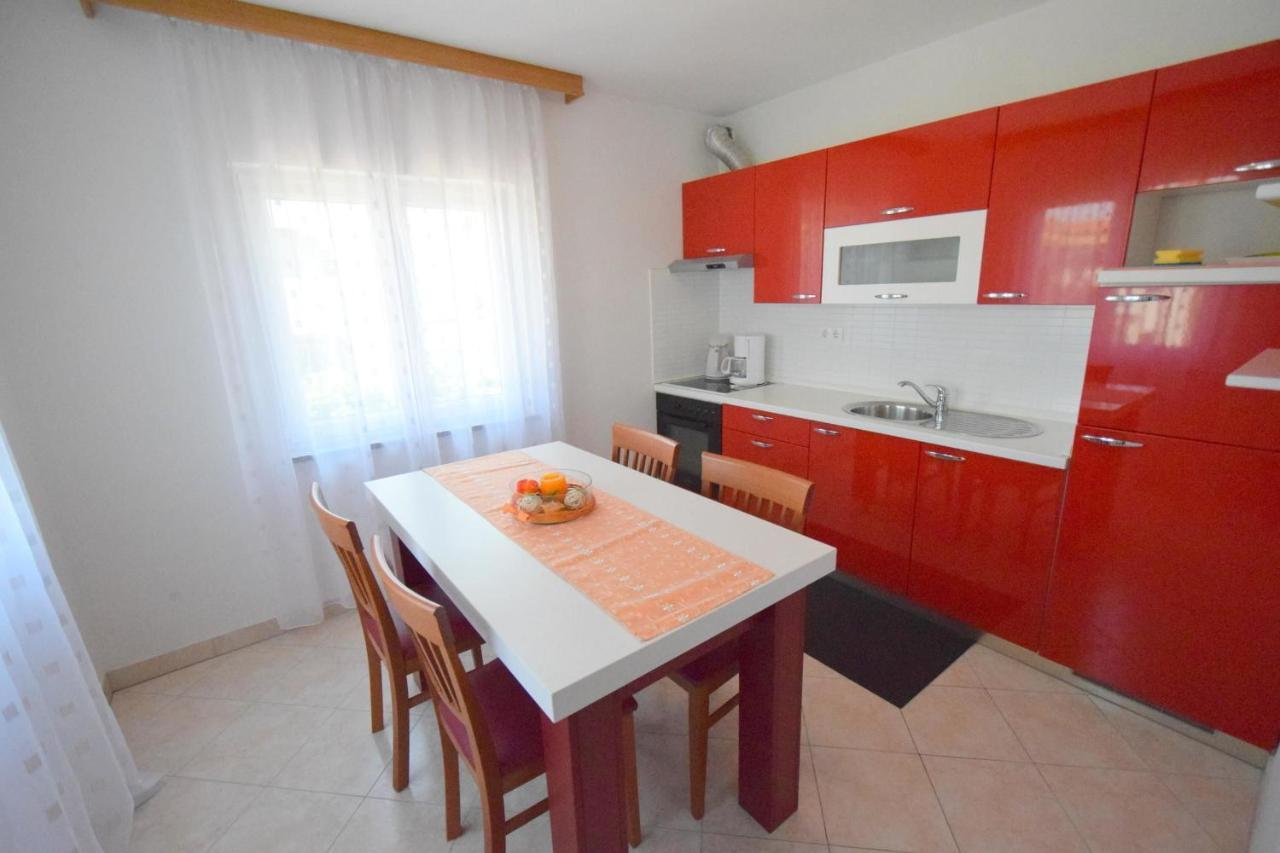 Apartments Gabrijel Malinska Exterior foto